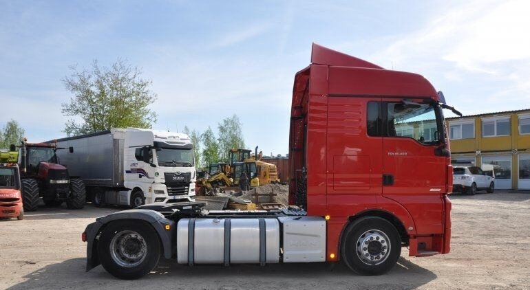 MAN TGX 18.460 XLX - Tahač: obrázek 4 MAN TGX 18.460 XLX - Tahač: obrázek 4