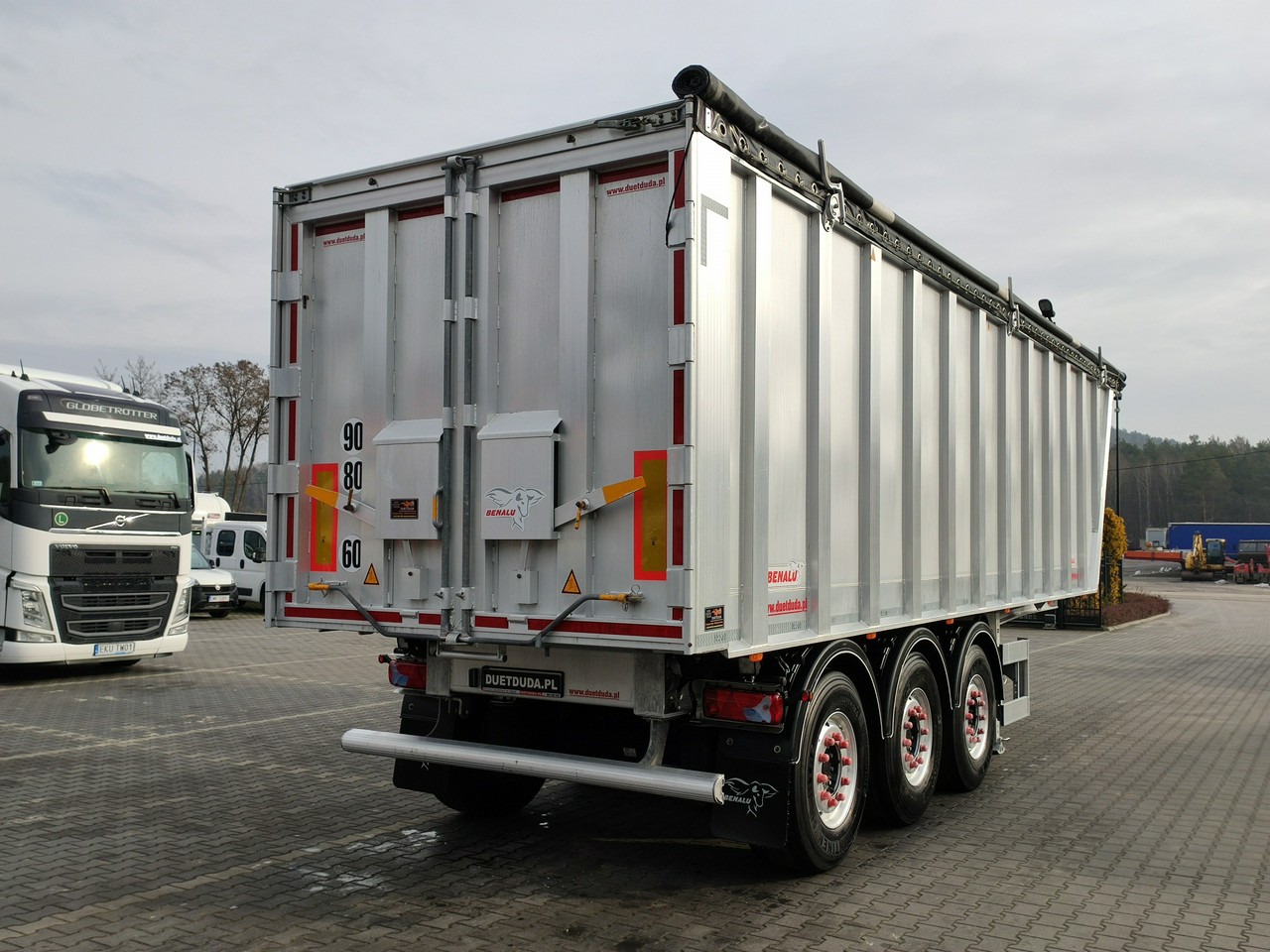 Benalu MULTIRUNNER 87 - Sklápěcí návěs: obrázek 5 Benalu MULTIRUNNER 87 - Sklápěcí návěs: obrázek 5