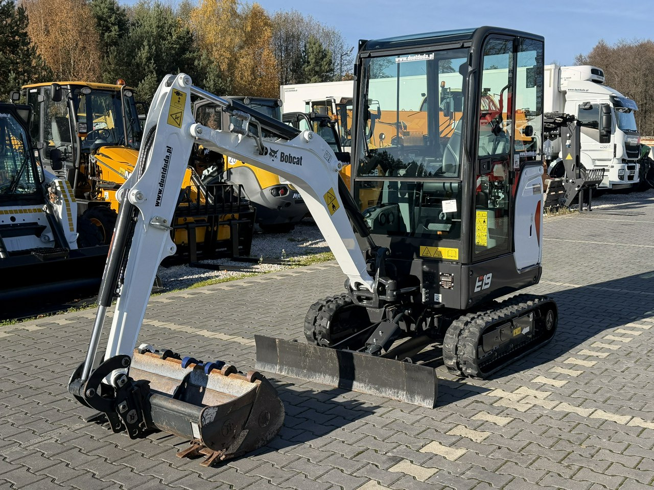 Bobcat E19 Komplet Łyżek Mało Używana Przepracowane tylko 90mth - Mini rýpadlo: obrázek 5 Bobcat E19 Komplet Łyżek Mało Używana Przepracowane tylko 90mth - Mini rýpadlo: obrázek 5