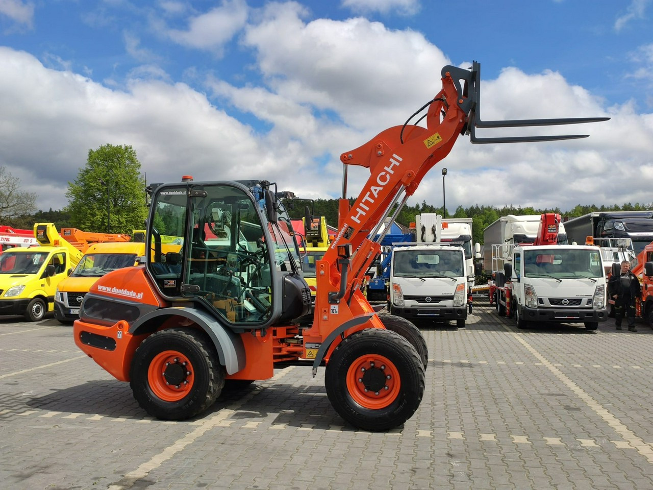 Hitachi ZW75 Wheel Loader Szybko-Złącze Widły Stan Bardzo Dobry - Kolový nakladač: obrázek 3 Hitachi ZW75 Wheel Loader Szybko-Złącze Widły Stan Bardzo Dobry - Kolový nakladač: obrázek 3