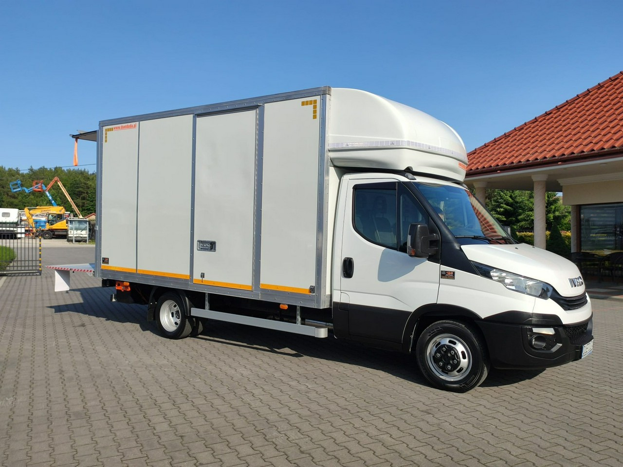 Iveco Daily 35C14 - Dodávka skřín: obrázek 1 Iveco Daily 35C14 - Dodávka skřín: obrázek 1