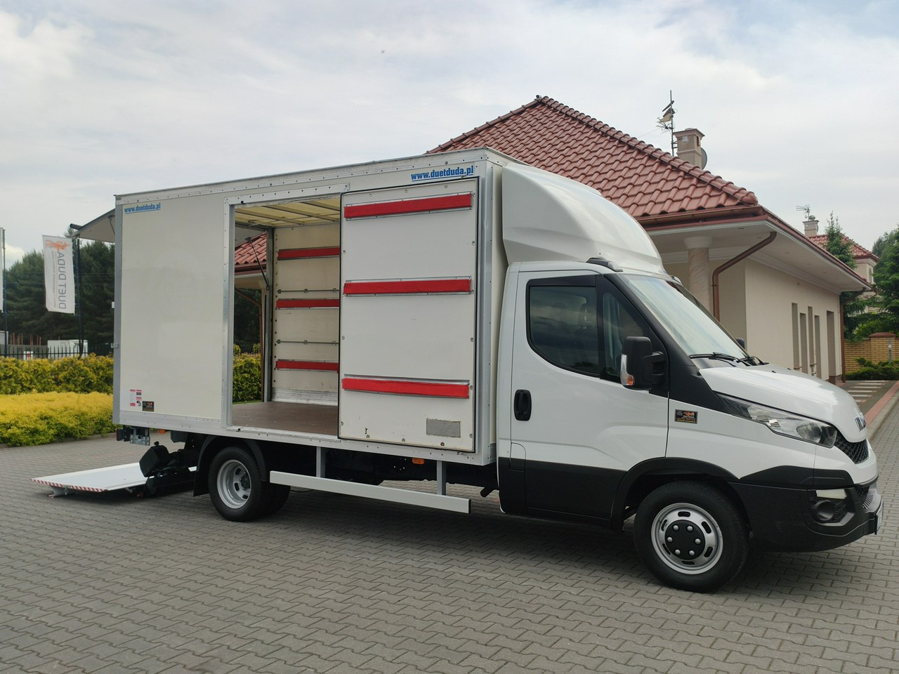 Iveco Daily 35C15 - Dodávka skřín: obrázek 1 Iveco Daily 35C15 - Dodávka skřín: obrázek 1