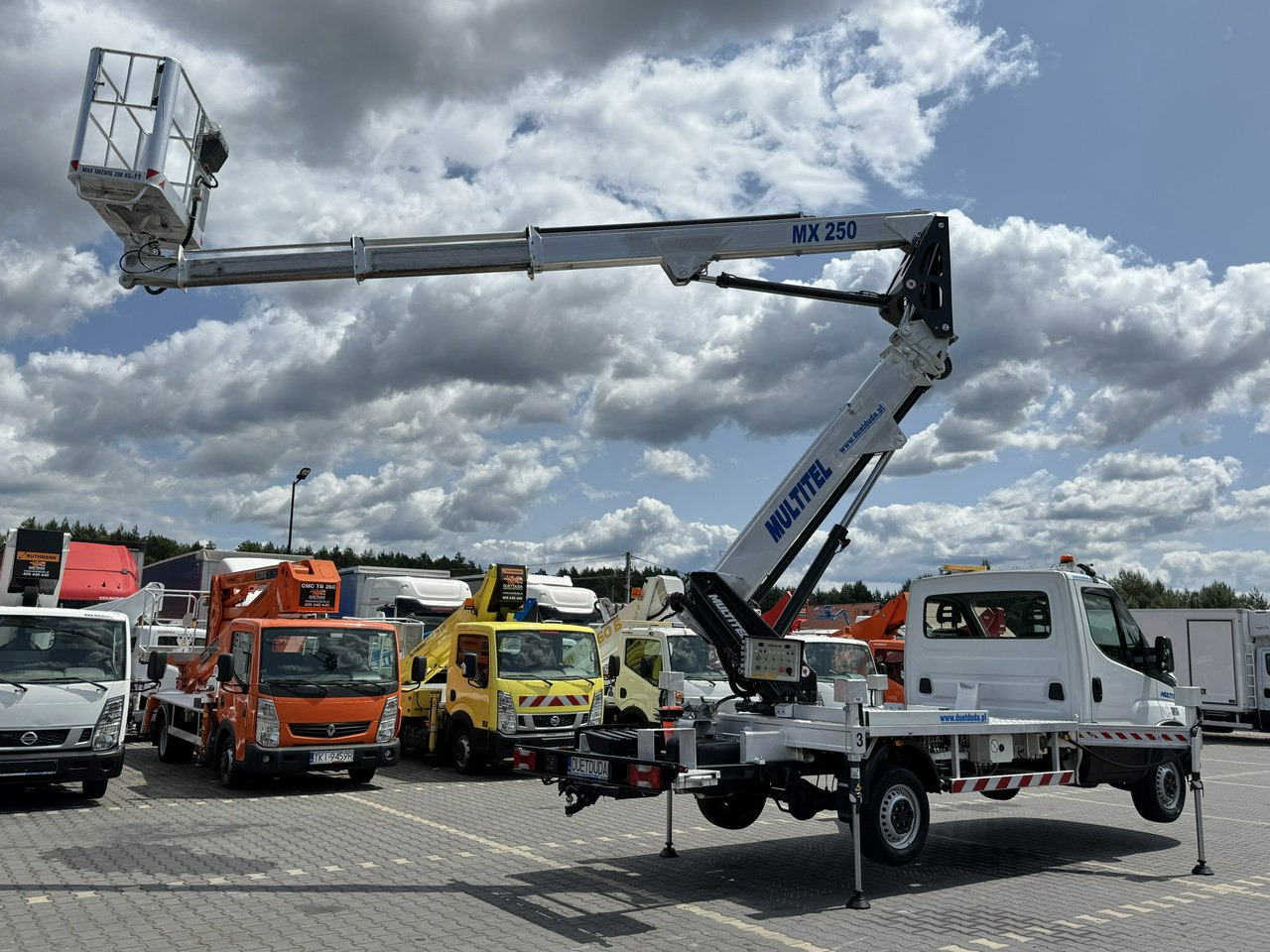 Iveco Daily 35S14 - Autoplošina: obrázek 1 Iveco Daily 35S14 - Autoplošina: obrázek 1