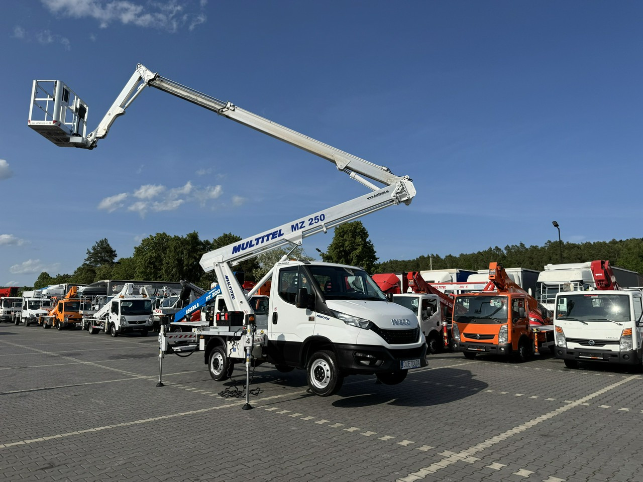 Iveco Daily 35S14 - Autoplošina: obrázek 5 Iveco Daily 35S14 - Autoplošina: obrázek 5