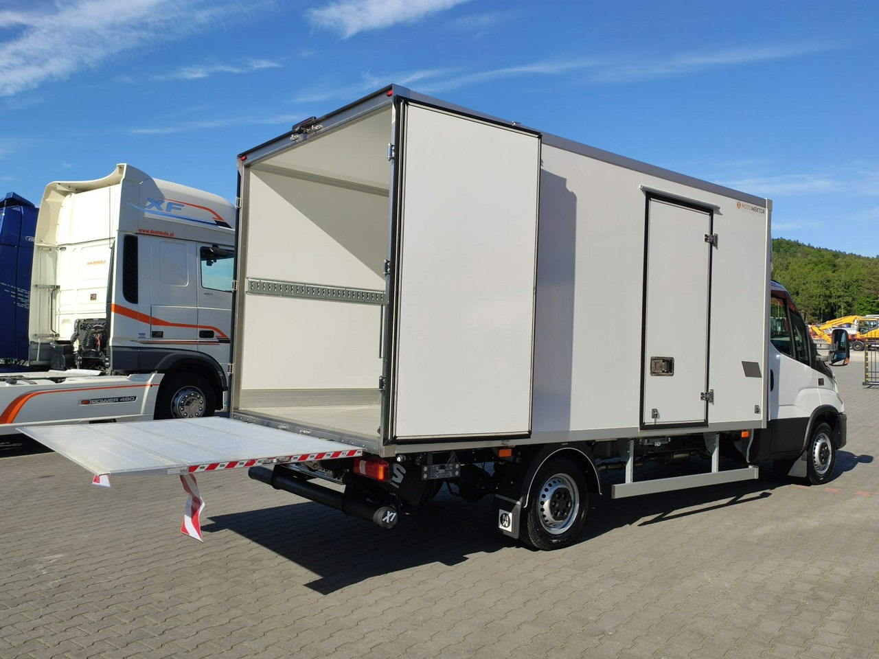 Iveco Daily 35S16 V - Chladící dodávka: obrázek 4 Iveco Daily 35S16 V - Chladící dodávka: obrázek 4