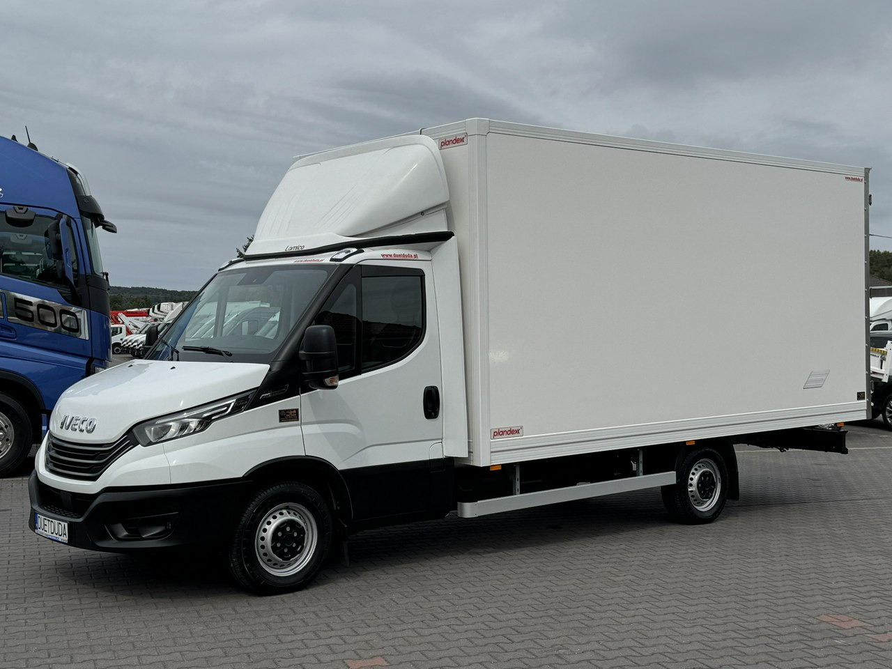 Iveco Daily 35S18 H - Dodávka skřín: obrázek 2 Iveco Daily 35S18 H - Dodávka skřín: obrázek 2