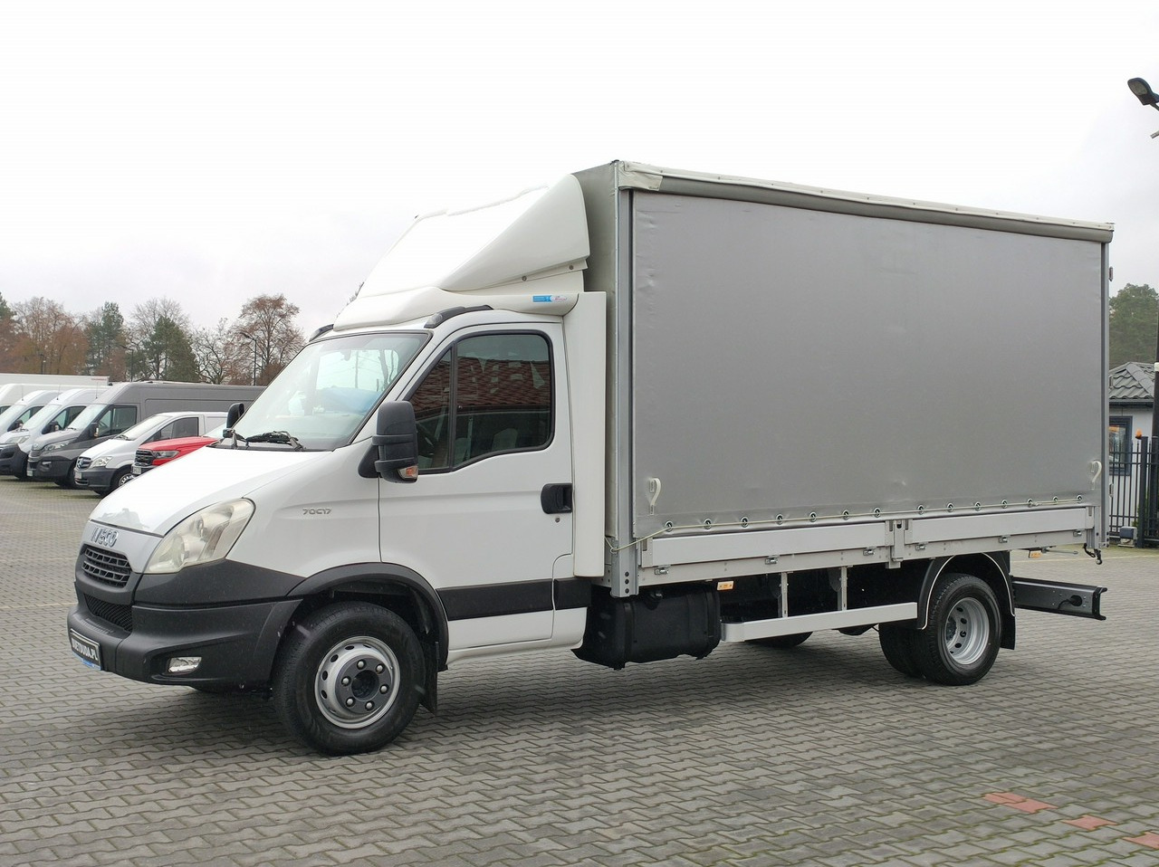 Iveco Daily 70C17 Firana Tył Drzwi Zadbany w Pełni Sprawny Super Stan - Plachtová dodávka: obrázek 2 Iveco Daily 70C17 Firana Tył Drzwi Zadbany w Pełni Sprawny Super Stan - Plachtová dodávka: obrázek 2