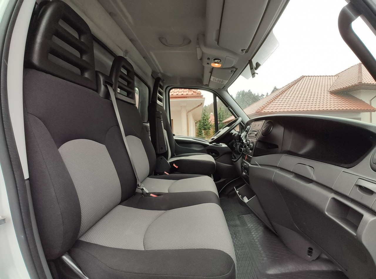Plachtová dodávka Iveco Daily 70C17 Firana Tył Drzwi Zadbany w Pełni Sprawny Super Stan: obrázek 16