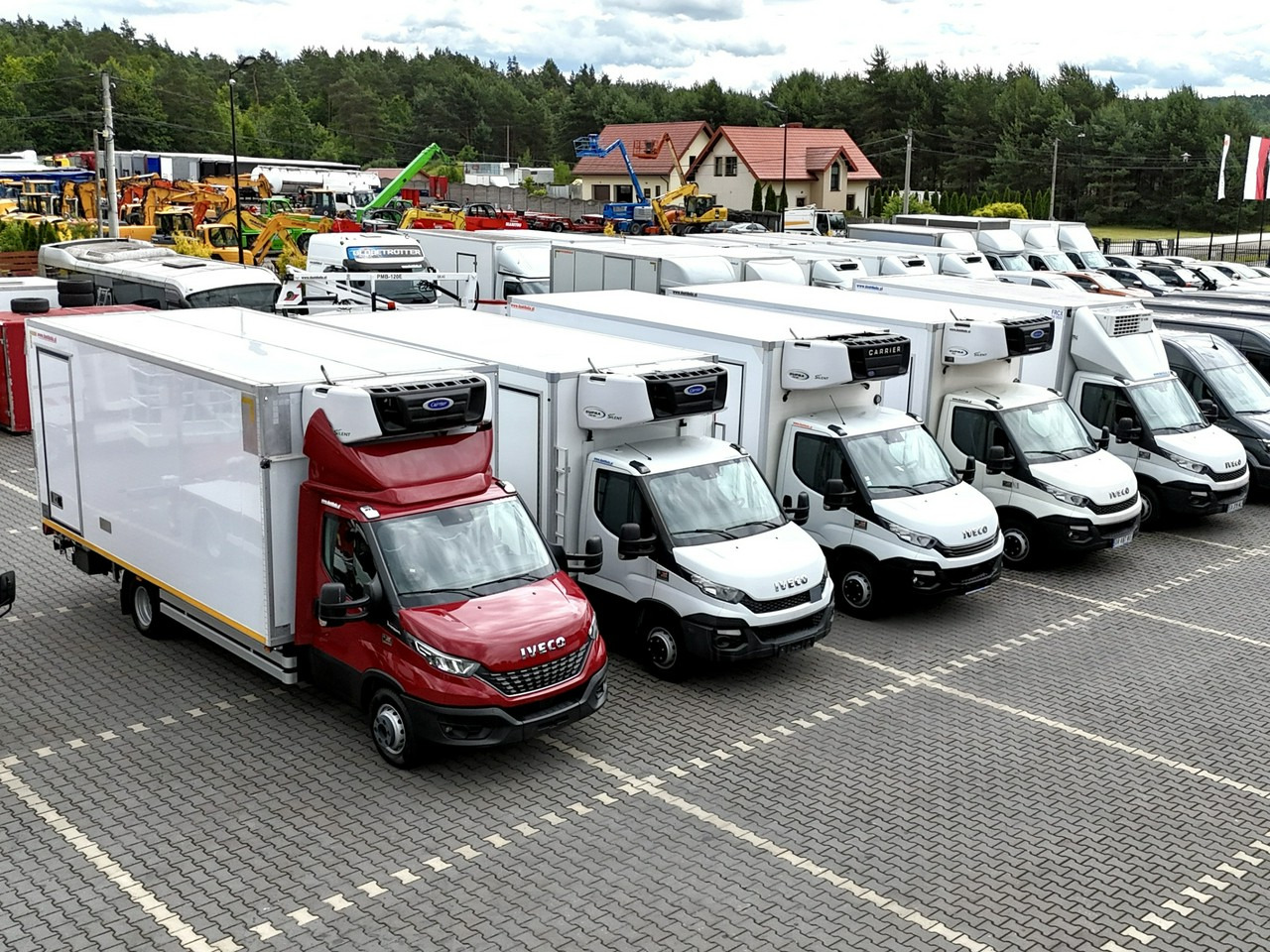 Iveco Daily 70C17 Mroźnia Agregat Carrier Supra 750 10-Palet + Winda - Chladící dodávka: obrázek 1 Iveco Daily 70C17 Mroźnia Agregat Carrier Supra 750 10-Palet + Winda - Chladící dodávka: obrázek 1