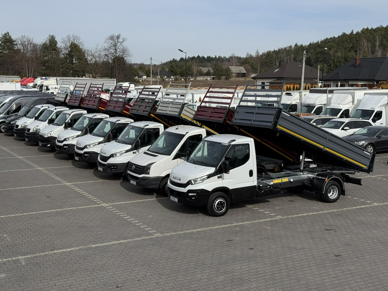 Iveco Daily 70C18 V H (72C18) Wywrotka 3-stronna Nowa Zabudowa - Sklápěč: obrázek 1 Iveco Daily 70C18 V H (72C18) Wywrotka 3-stronna Nowa Zabudowa - Sklápěč: obrázek 1