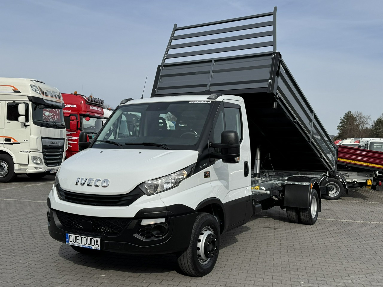 Iveco Daily 70C18 V H (72C18) Wywrotka 3-stronna Nowa Zabudowa - Sklápěč: obrázek 2 Iveco Daily 70C18 V H (72C18) Wywrotka 3-stronna Nowa Zabudowa - Sklápěč: obrázek 2