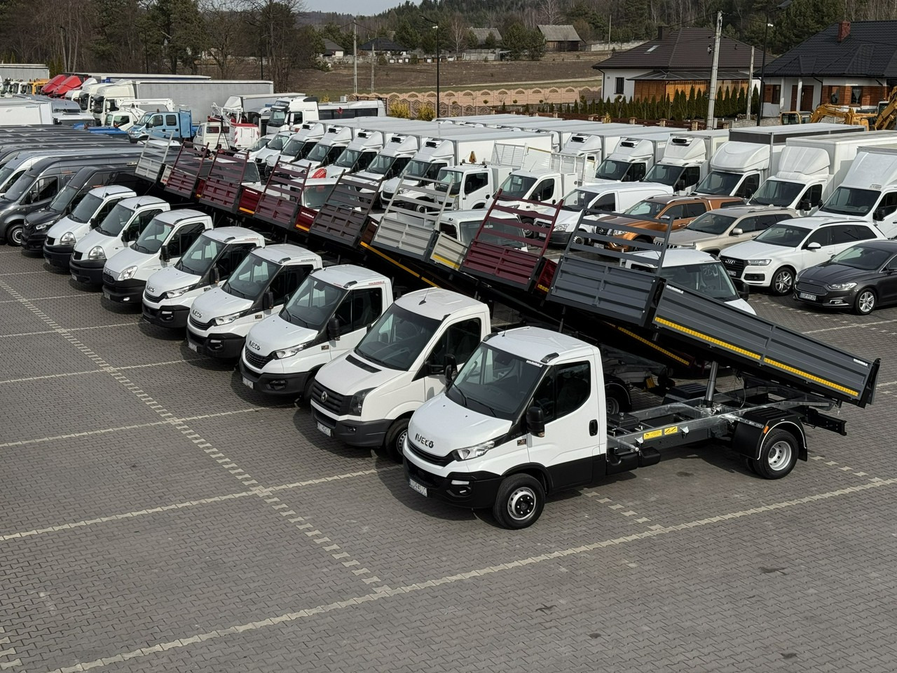 Iveco Daily 70C18 V H (72C18) Wywrotka 3-stronna Nowa Zabudowa - Sklápěč: obrázek 4 Iveco Daily 70C18 V H (72C18) Wywrotka 3-stronna Nowa Zabudowa - Sklápěč: obrázek 4