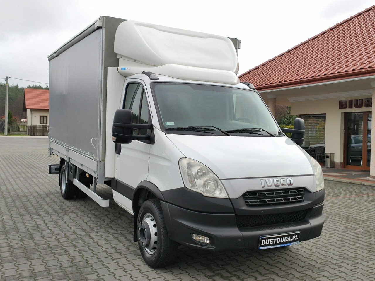 Iveco Daily 70C18 V H - Plachtová dodávka: obrázek 3 Iveco Daily 70C18 V H - Plachtová dodávka: obrázek 3