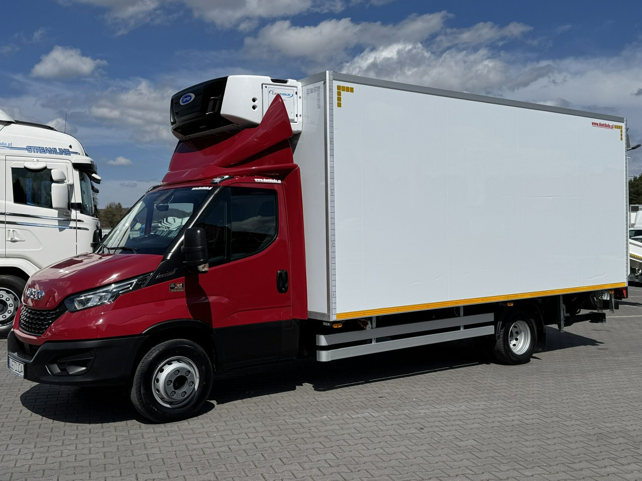 Iveco Daily 72C21 Mroźnia HI-MATIC Ściana Grodziowa Multitemperatura - Chladící dodávka: obrázek 3 Iveco Daily 72C21 Mroźnia HI-MATIC Ściana Grodziowa Multitemperatura - Chladící dodávka: obrázek 3