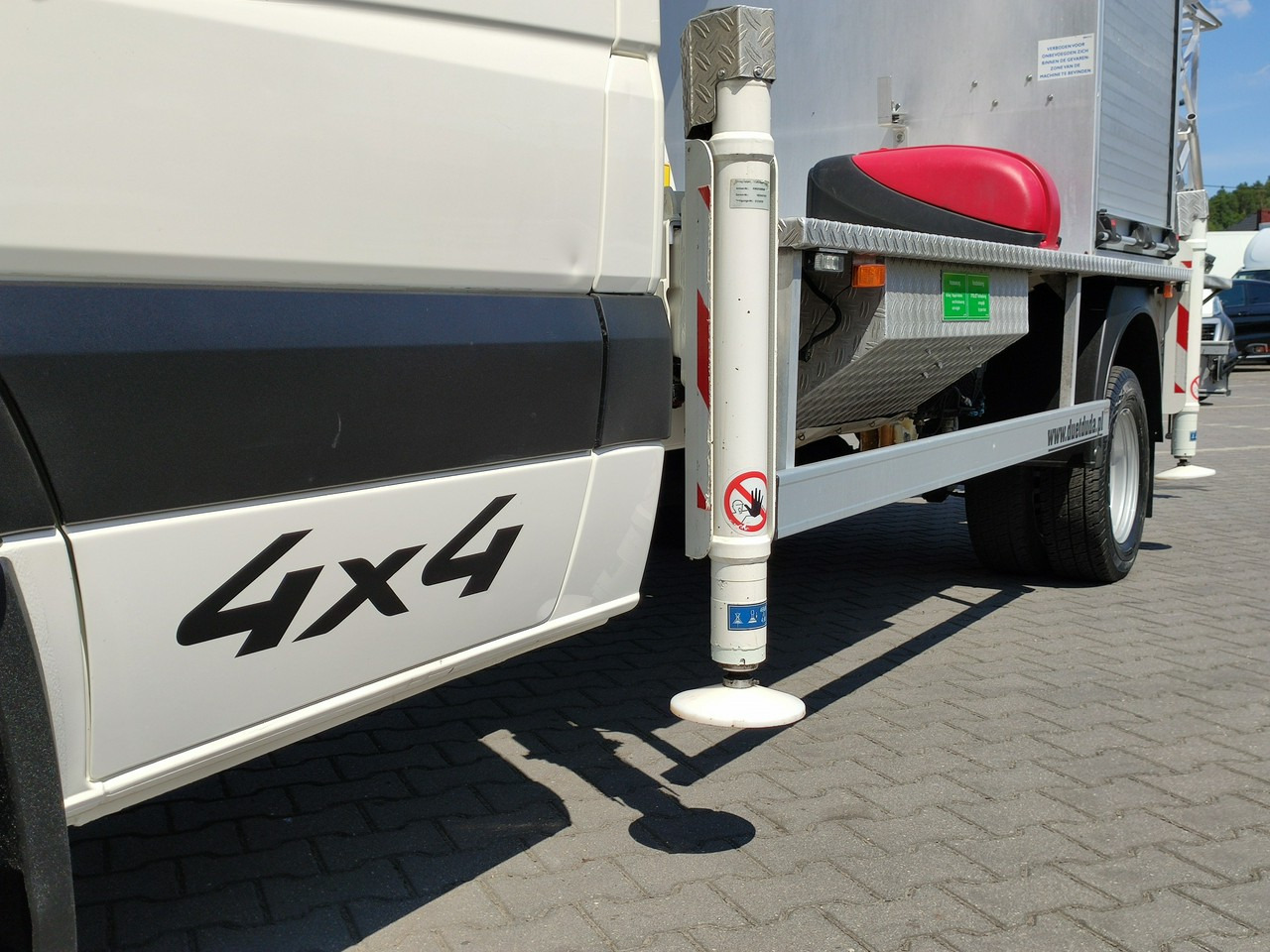 Iveco Volkswagen Crafter 4x4 Zwyżka 21m Palfinger P210BK JIP-Ogon udt - Autoplošina: obrázek 4 Iveco Volkswagen Crafter 4x4 Zwyżka 21m Palfinger P210BK JIP-Ogon udt - Autoplošina: obrázek 4