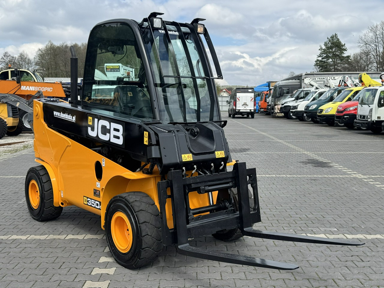 JCB TLT 35D 4x4 T4 TELESKOP / TELESKOPOWY Ładowarka Teleskopowa - Teleskopický manipulátor: obrázek 3 JCB TLT 35D 4x4 T4 TELESKOP / TELESKOPOWY Ładowarka Teleskopowa - Teleskopický manipulátor: obrázek 3