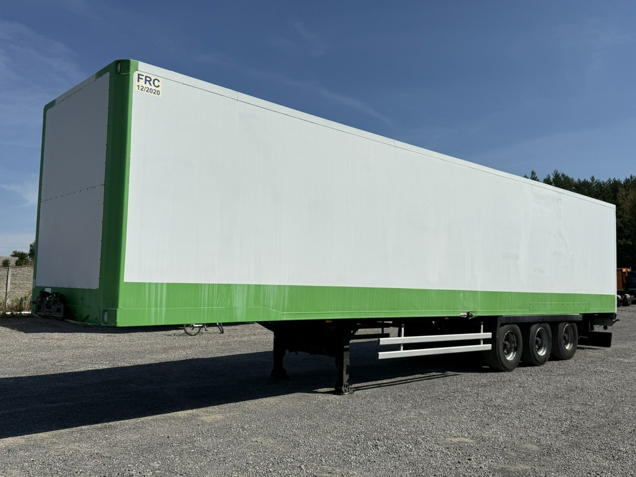 Lamberet SR2 Kontener Tył Drzwi Izoterma Chłodnia bez Agregatu - Izotermický návěs: obrázek 1 Lamberet SR2 Kontener Tył Drzwi Izoterma Chłodnia bez Agregatu - Izotermický návěs: obrázek 1