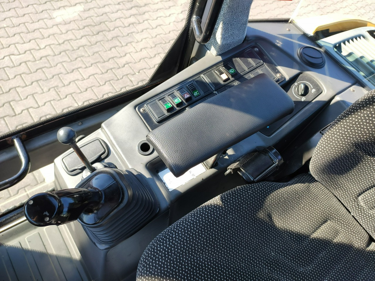 Kloubový nakladač Liebherr L 506 STEREO Szybkozłącze / Łyżka Krokodyl + Widły Waga 6300kg: obrázek 28
