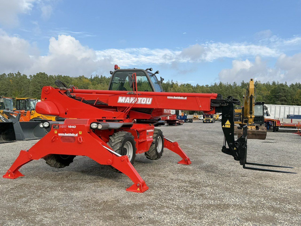 Teleskopický manipulátor Manitou MRT 1640 Easy ROTO Ładowarka Teleskopowa Obrotowa 1840 2150: obrázek 8 Teleskopický manipulátor Manitou MRT 1640 Easy ROTO Ładowarka Teleskopowa Obrotowa 1840 2150: obrázek 8
