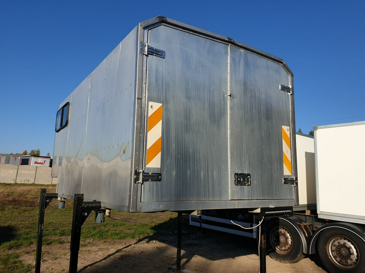Mercedes ATEGO 1221 - Skříňová nástavba: obrázek 5 Mercedes ATEGO 1221 - Skříňová nástavba: obrázek 5