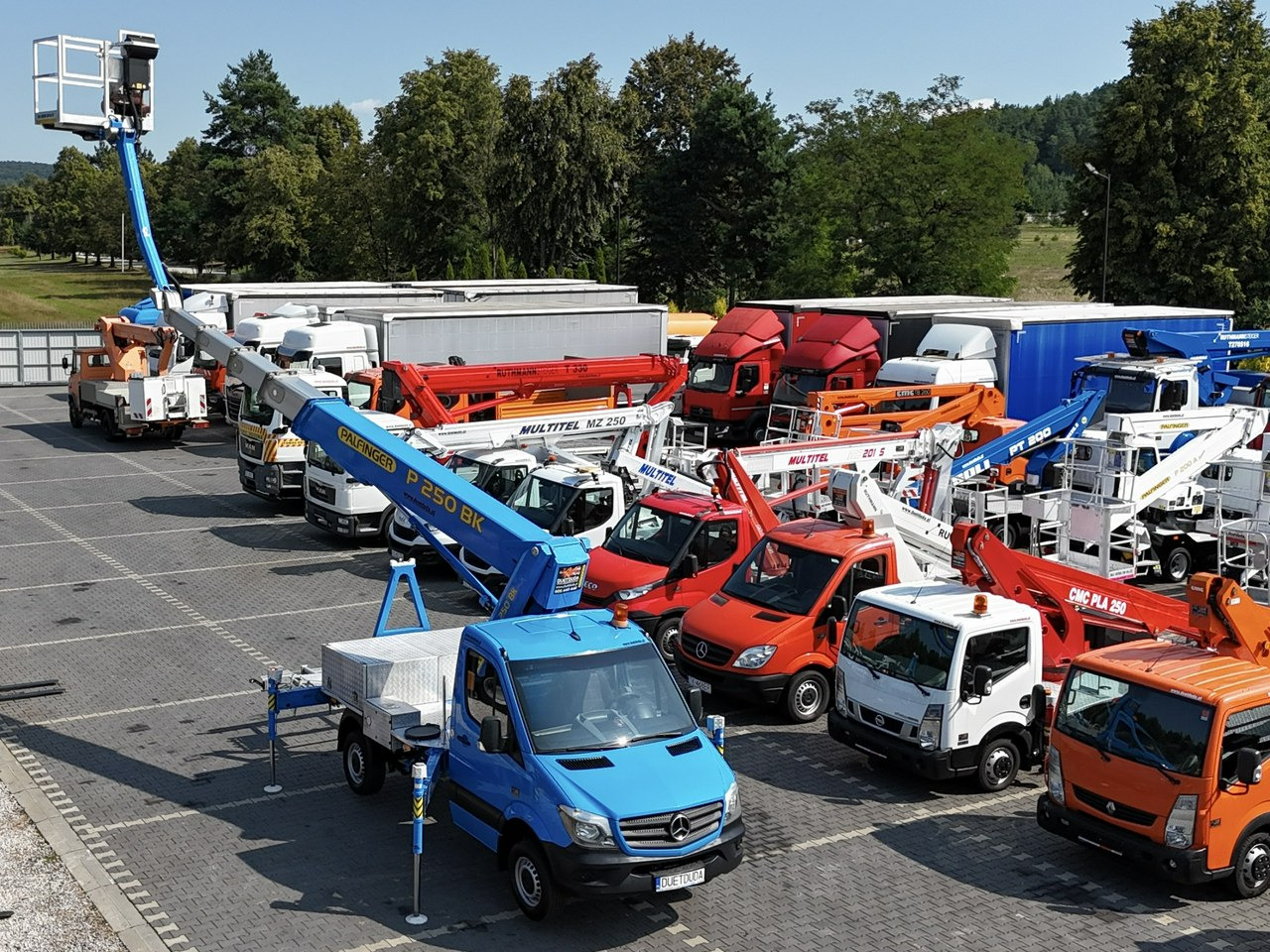 Mercedes Sprinter - Autoplošina: obrázek 2 Mercedes Sprinter - Autoplošina: obrázek 2