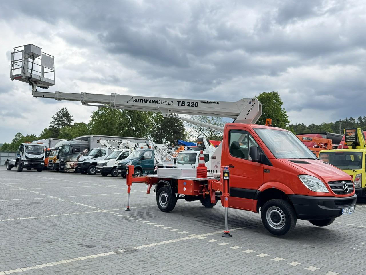 Mercedes Sprinter - Autoplošina: obrázek 1 Mercedes Sprinter - Autoplošina: obrázek 1