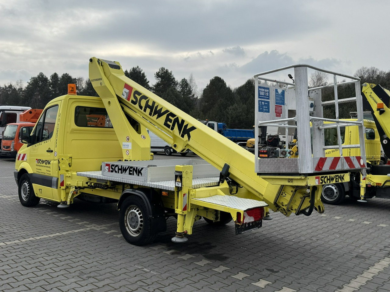 Mercedes Sprinter - Autoplošina: obrázek 4 Mercedes Sprinter - Autoplošina: obrázek 4