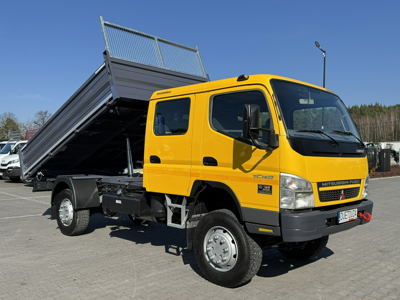 Mitsubishi Canter Fuso 4x4 17C18D 4.9/180KM Wywrotka 3-stronna - Sklápěč: obrázek 2 Mitsubishi Canter Fuso 4x4 17C18D 4.9/180KM Wywrotka 3-stronna - Sklápěč: obrázek 2