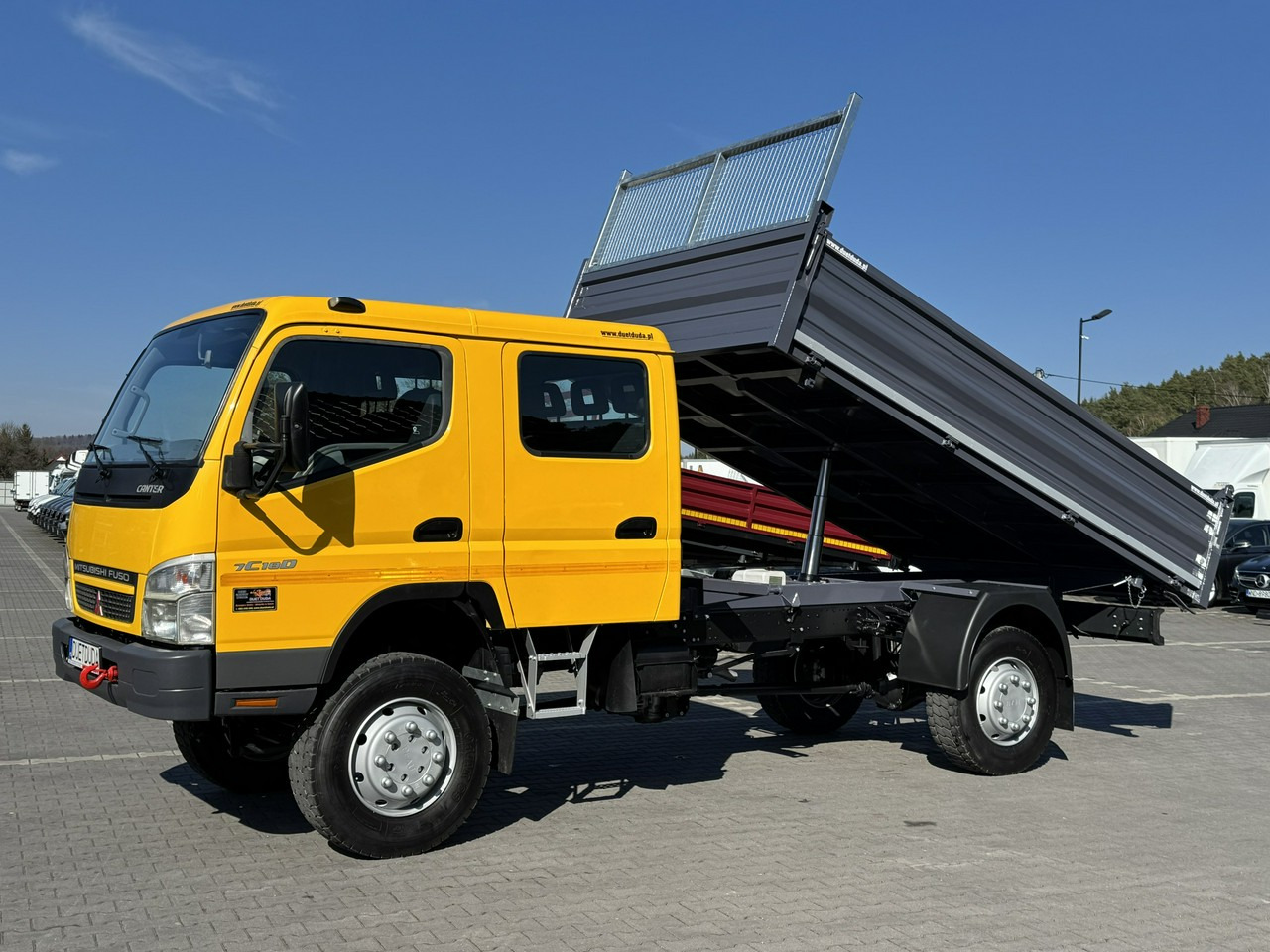 Mitsubishi Canter Fuso 4x4 17C18D 4.9/180KM Wywrotka 3-stronna - Sklápěč: obrázek 5 Mitsubishi Canter Fuso 4x4 17C18D 4.9/180KM Wywrotka 3-stronna - Sklápěč: obrázek 5