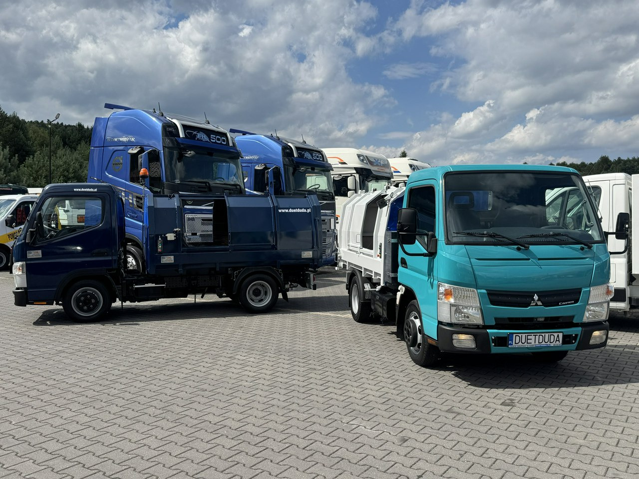 Mitsubishi Canter - Vůz na odvoz odpadků: obrázek 4 Mitsubishi Canter - Vůz na odvoz odpadků: obrázek 4