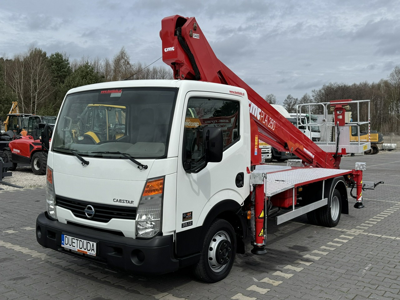 Nissan Cabstar - Autoplošina: obrázek 4 Nissan Cabstar - Autoplošina: obrázek 4