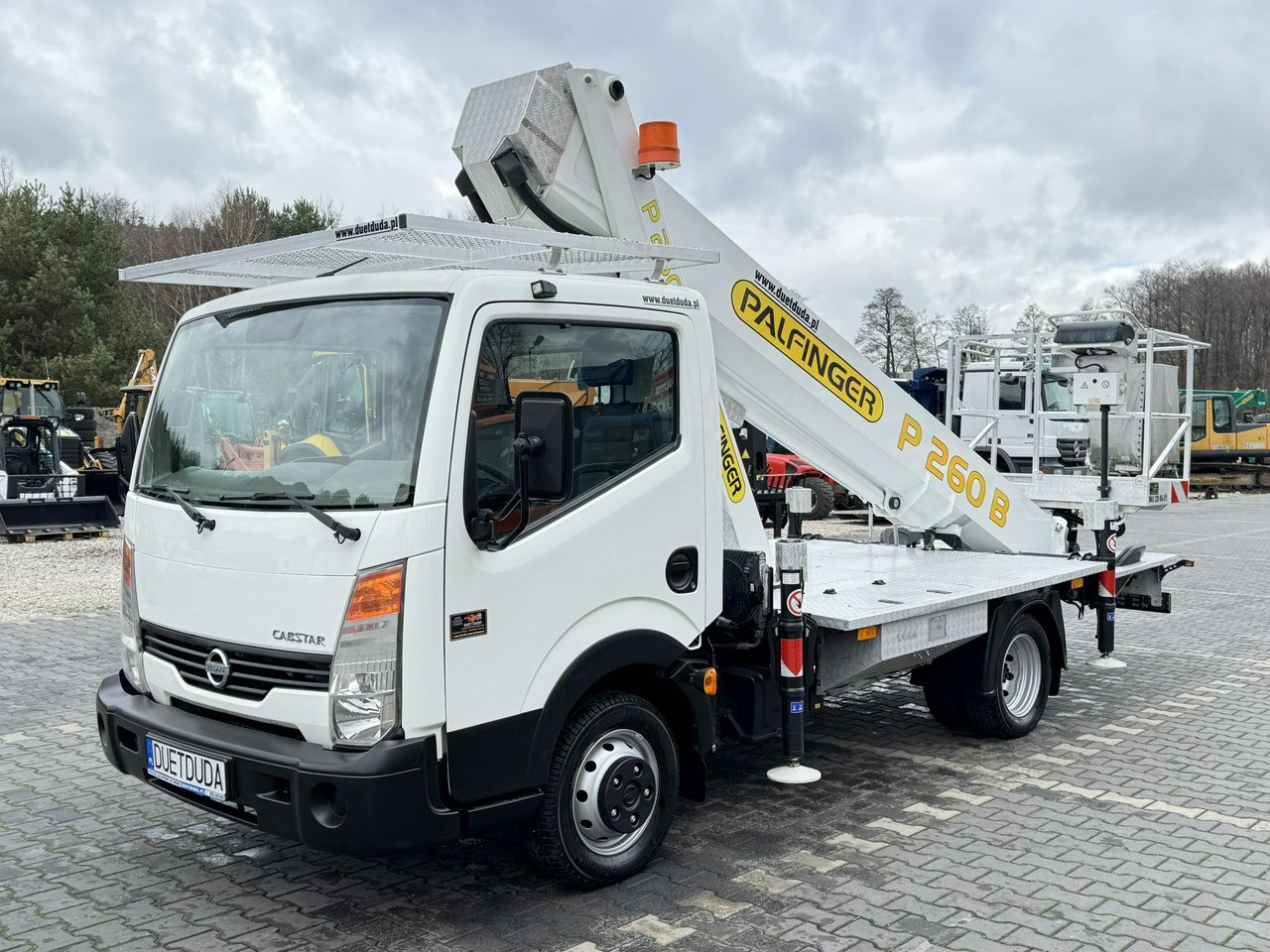 Nissan Cabstar - Autoplošina: obrázek 4 Nissan Cabstar - Autoplošina: obrázek 4