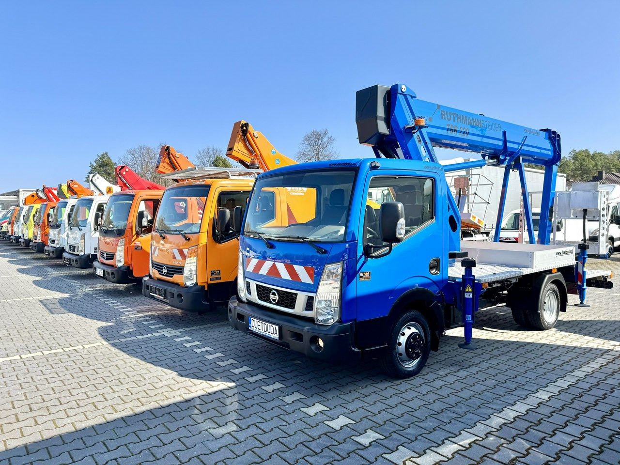 Nissan Cabstar - Autoplošina: obrázek 1 Nissan Cabstar - Autoplošina: obrázek 1