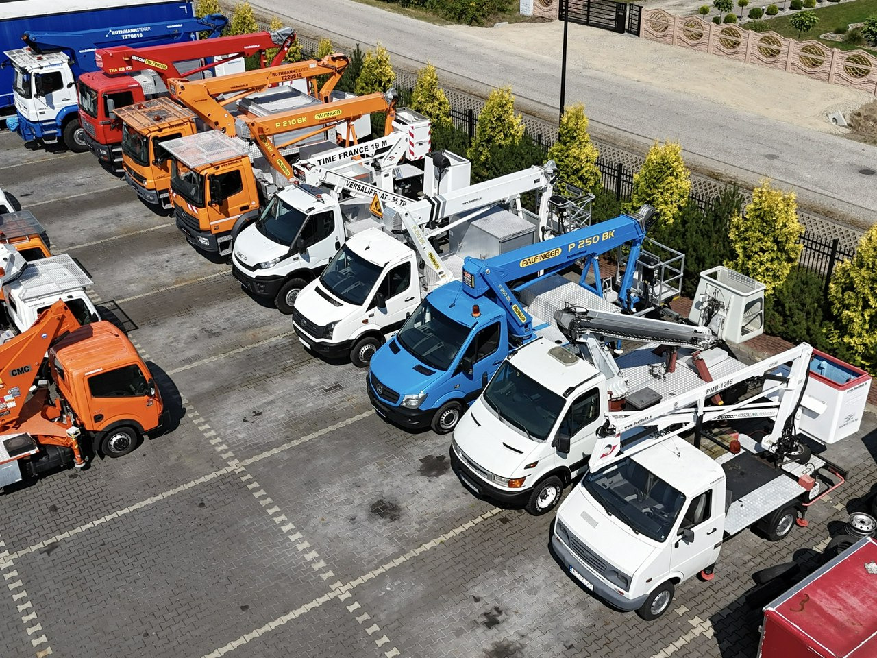 Nissan Zwyżka Podnośnik Koszowy 4X4 CABSTAR MAXITY SPRINTER - Autoplošina: obrázek 4 Nissan Zwyżka Podnośnik Koszowy 4X4 CABSTAR MAXITY SPRINTER - Autoplošina: obrázek 4