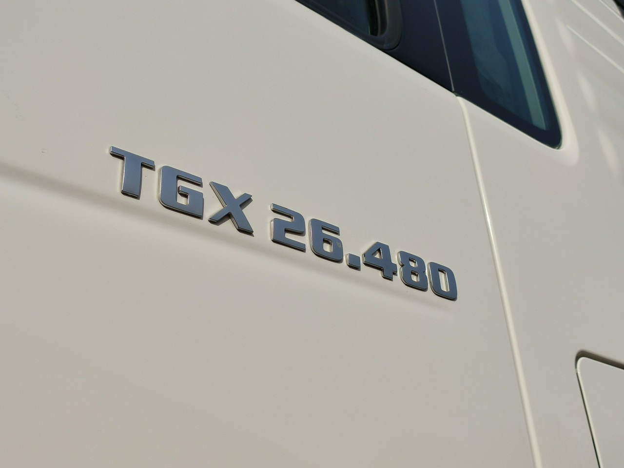 MAN TGX 26.480 E6 XLX 6x2 - Tahač: obrázek 3 MAN TGX 26.480 E6 XLX 6x2 - Tahač: obrázek 3