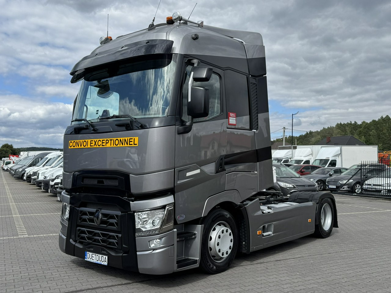Renault Gama T 520 HIGH CAB Silnik 13litrów Euro 6 Low deck - Tahač: obrázek 4 Renault Gama T 520 HIGH CAB Silnik 13litrów Euro 6 Low deck - Tahač: obrázek 4