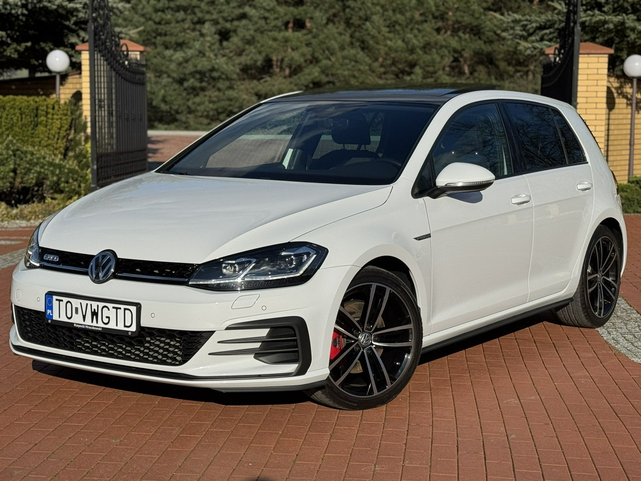 Volkswagen Golf - Osobní auto: obrázek 4 Volkswagen Golf - Osobní auto: obrázek 4