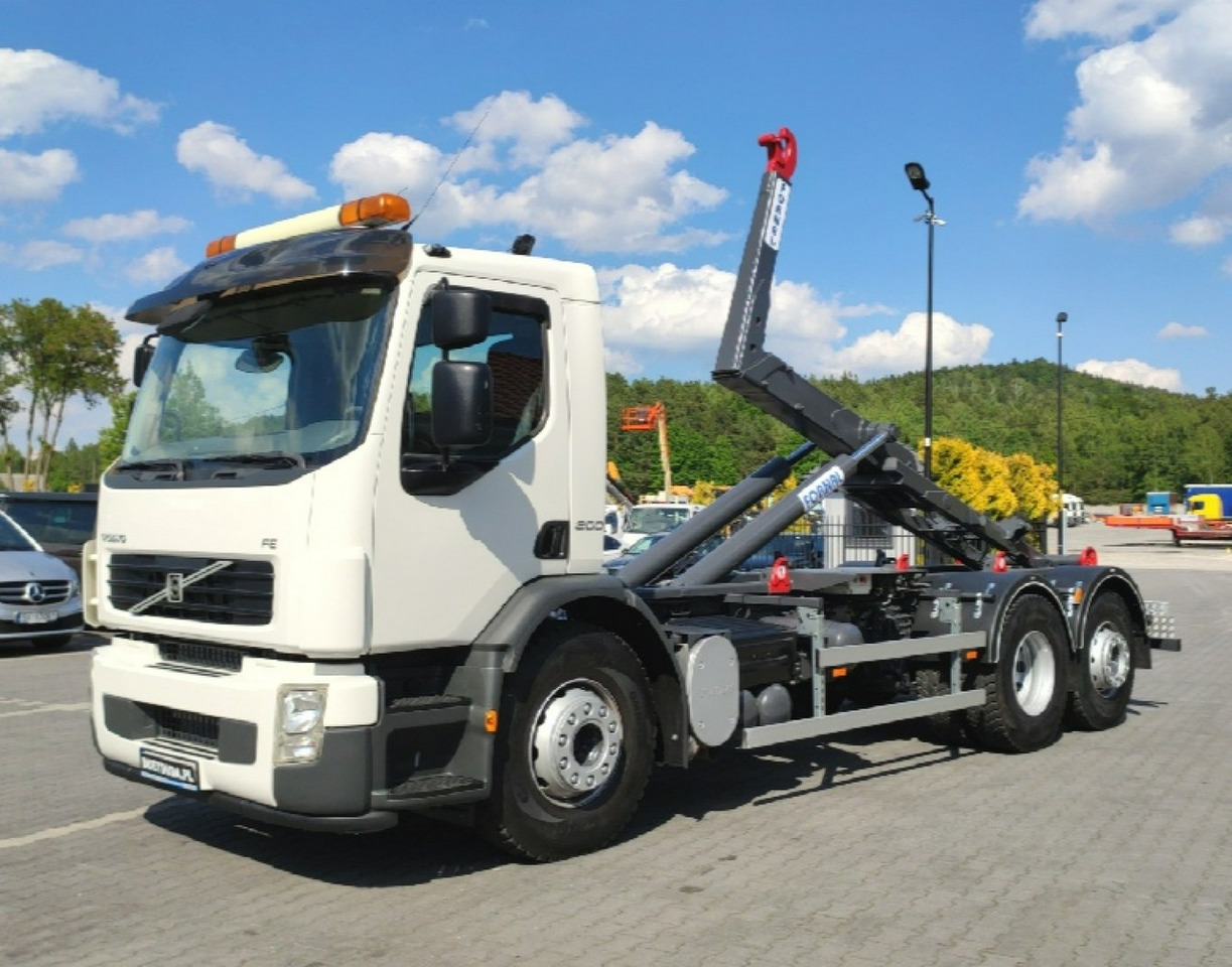 Volvo FE 26.300 Hakowiec Napęd 6x2 Oś Skrętna - Hákový nosič kontejnerů: obrázek 1 Volvo FE 26.300 Hakowiec Napęd 6x2 Oś Skrętna - Hákový nosič kontejnerů: obrázek 1
