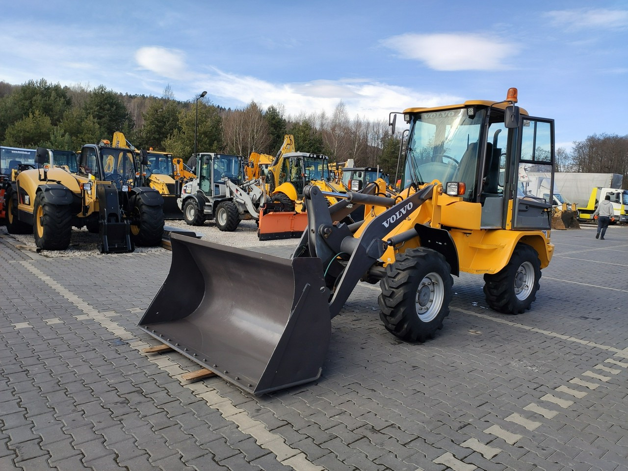 Volvo L30B Pro Unikat Stan Tylko 5380 mth - Kolový nakladač: obrázek 1 Volvo L30B Pro Unikat Stan Tylko 5380 mth - Kolový nakladač: obrázek 1