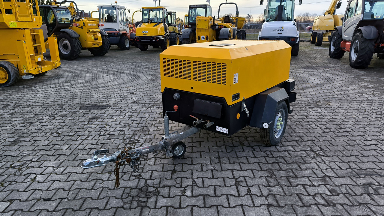 DOOSAN 731E - Mobilní kompresor: obrázek 3 DOOSAN 731E - Mobilní kompresor: obrázek 3