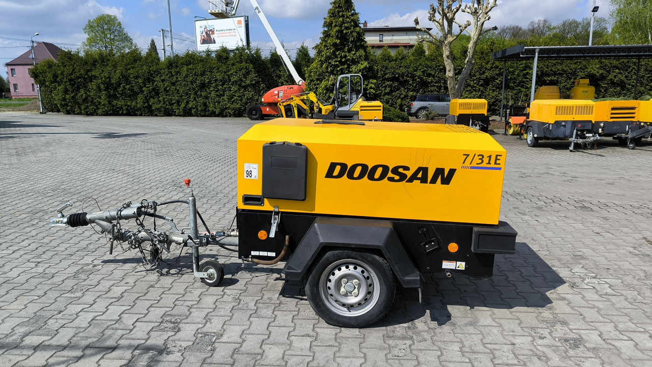 DOOSAN 731E - Mobilní kompresor: obrázek 5 DOOSAN 731E - Mobilní kompresor: obrázek 5