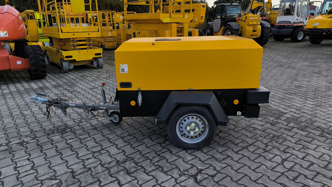 DOOSAN 731E - Mobilní kompresor: obrázek 2 DOOSAN 731E - Mobilní kompresor: obrázek 2