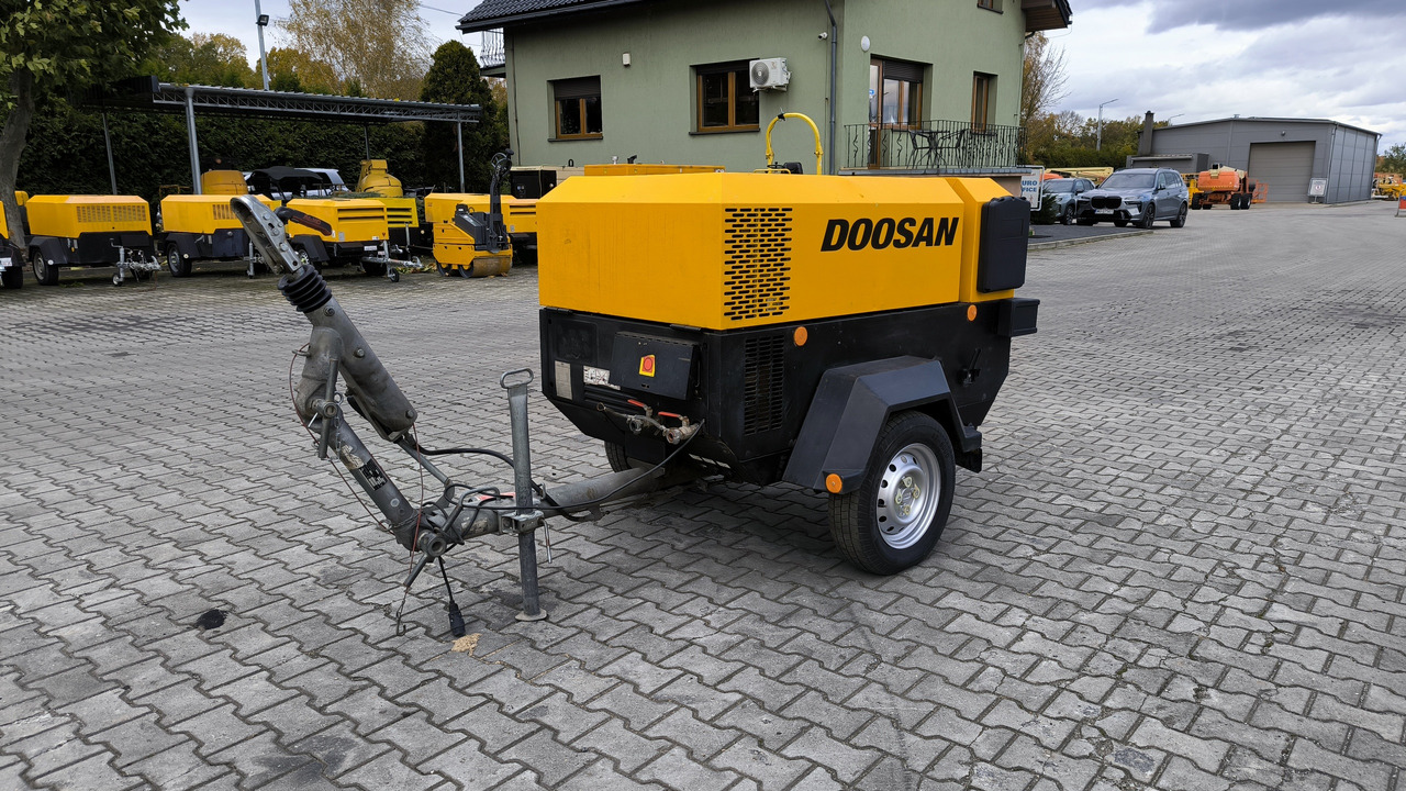 DOOSAN 741 - Mobilní kompresor: obrázek 1 DOOSAN 741 - Mobilní kompresor: obrázek 1