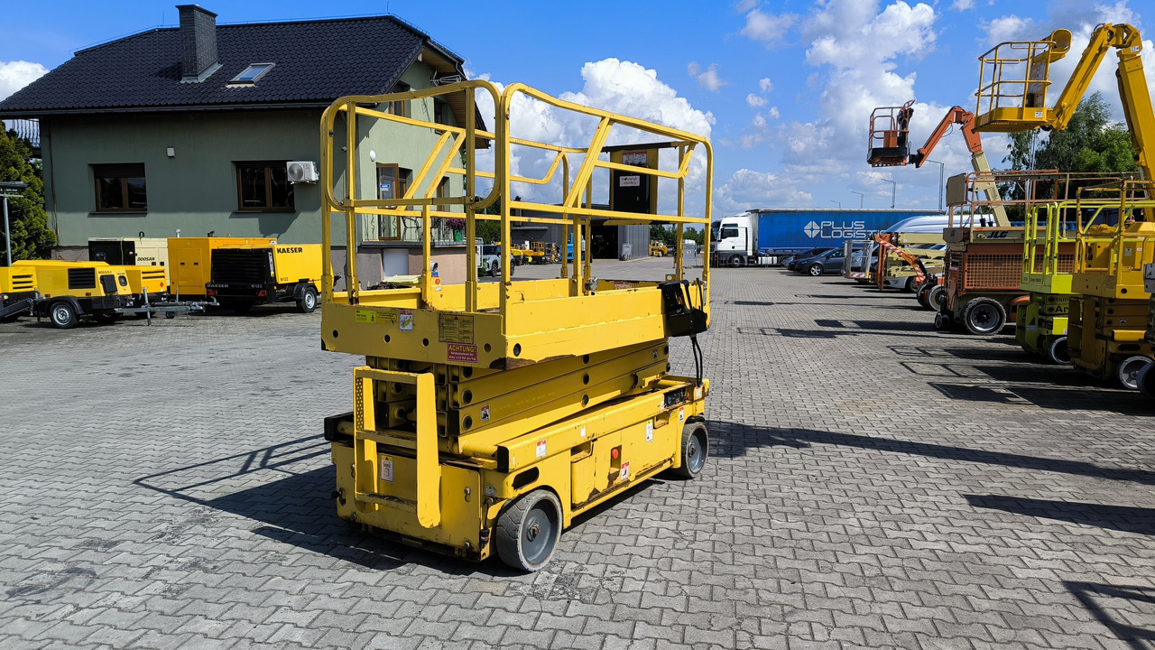 HAULOTTE Compact 10 - Nůžková plošina: obrázek 3 HAULOTTE Compact 10 - Nůžková plošina: obrázek 3