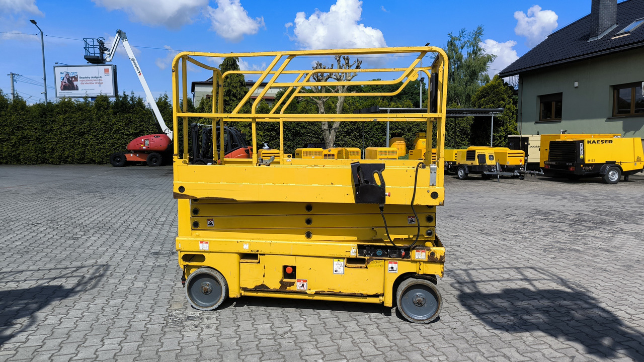 HAULOTTE Compact 10 - Nůžková plošina: obrázek 2 HAULOTTE Compact 10 - Nůžková plošina: obrázek 2