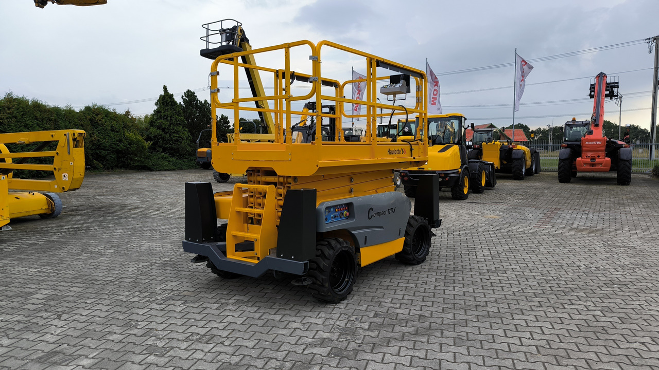 HAULOTTE Compact 12 DX - Nůžková plošina: obrázek 3 HAULOTTE Compact 12 DX - Nůžková plošina: obrázek 3