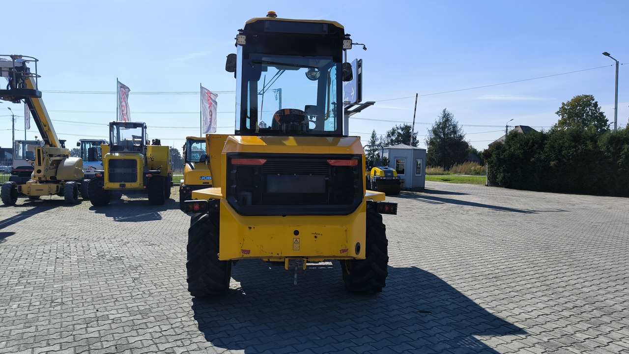 JCB 6 T FT - KABINA - Mini-sklápěčka: obrázek 4 JCB 6 T FT - KABINA - Mini-sklápěčka: obrázek 4