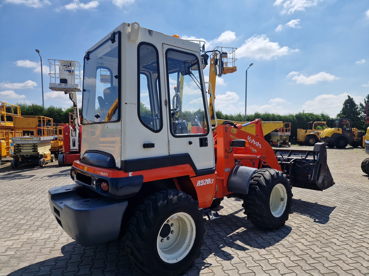 KUBOTA R520N - Kolový nakladač: obrázek 3 KUBOTA R520N - Kolový nakladač: obrázek 3