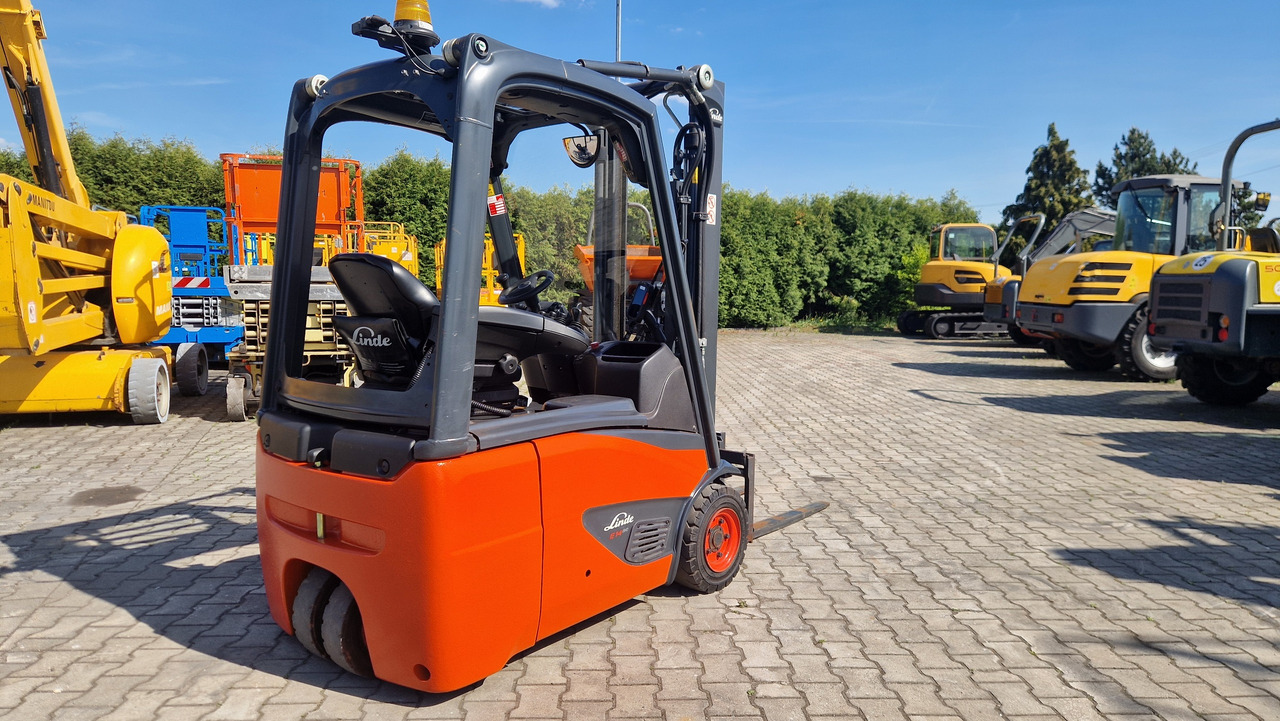 LINDE E 14 EVO - Elektrický vysokozdvižný vozík: obrázek 2 LINDE E 14 EVO - Elektrický vysokozdvižný vozík: obrázek 2