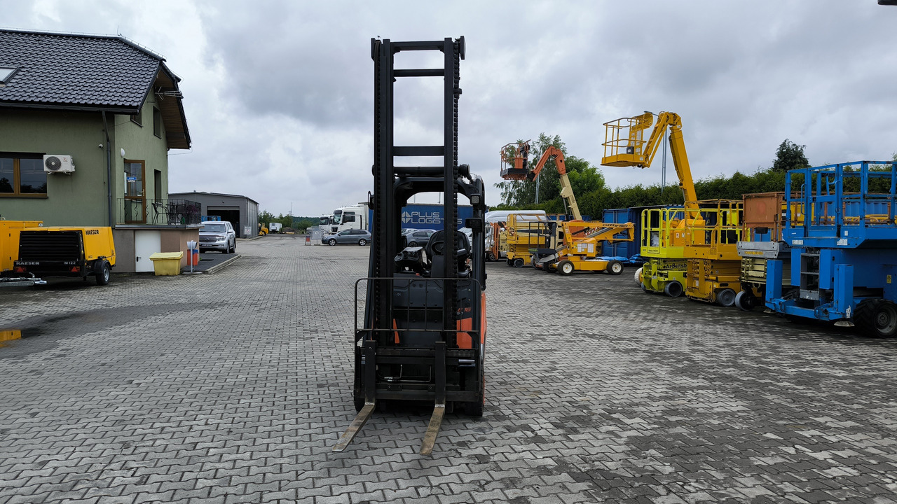 LINDE E 16 PH – 02 - Elektrický vysokozdvižný vozík: obrázek 2 LINDE E 16 PH – 02 - Elektrický vysokozdvižný vozík: obrázek 2